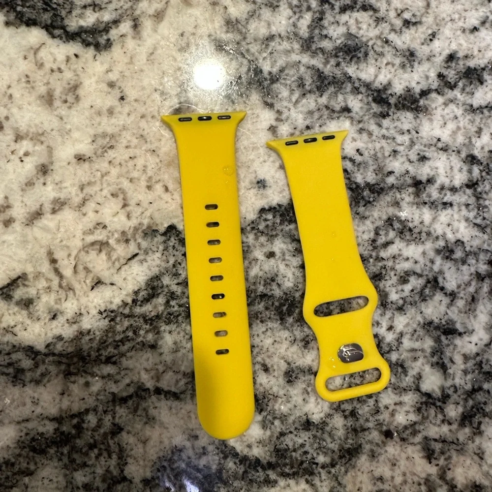 yellow apple watch band NEVER USED